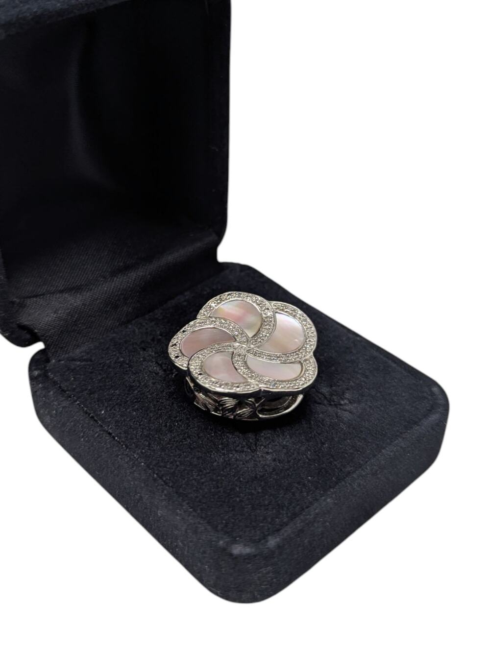 925 Sterling Silver Mother of Pearl Flower slide pendant Thailand